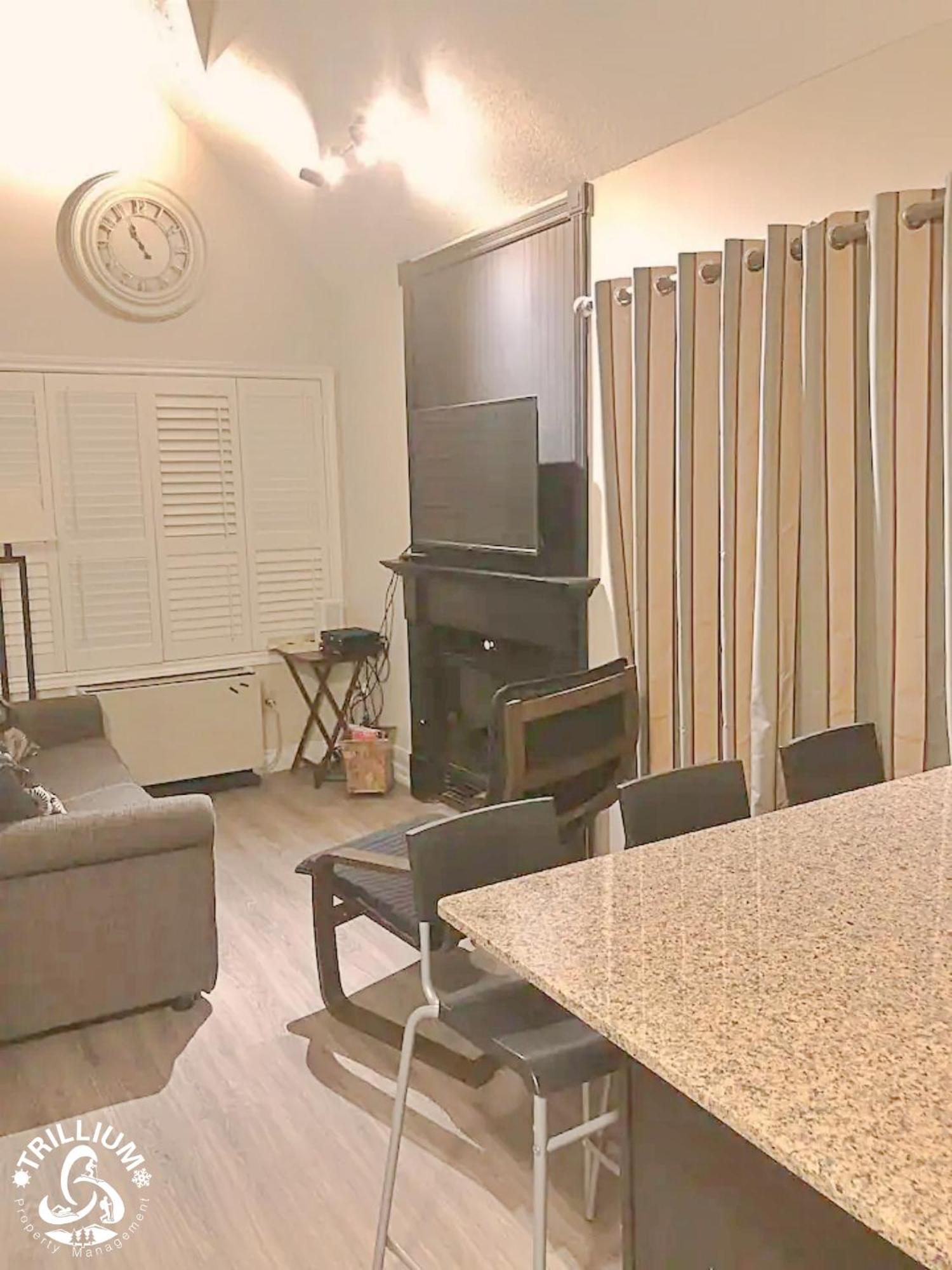 Blue Mountain, Collingwood - Loft Condo, Sleeps 4 Blue Mountains Exterior foto