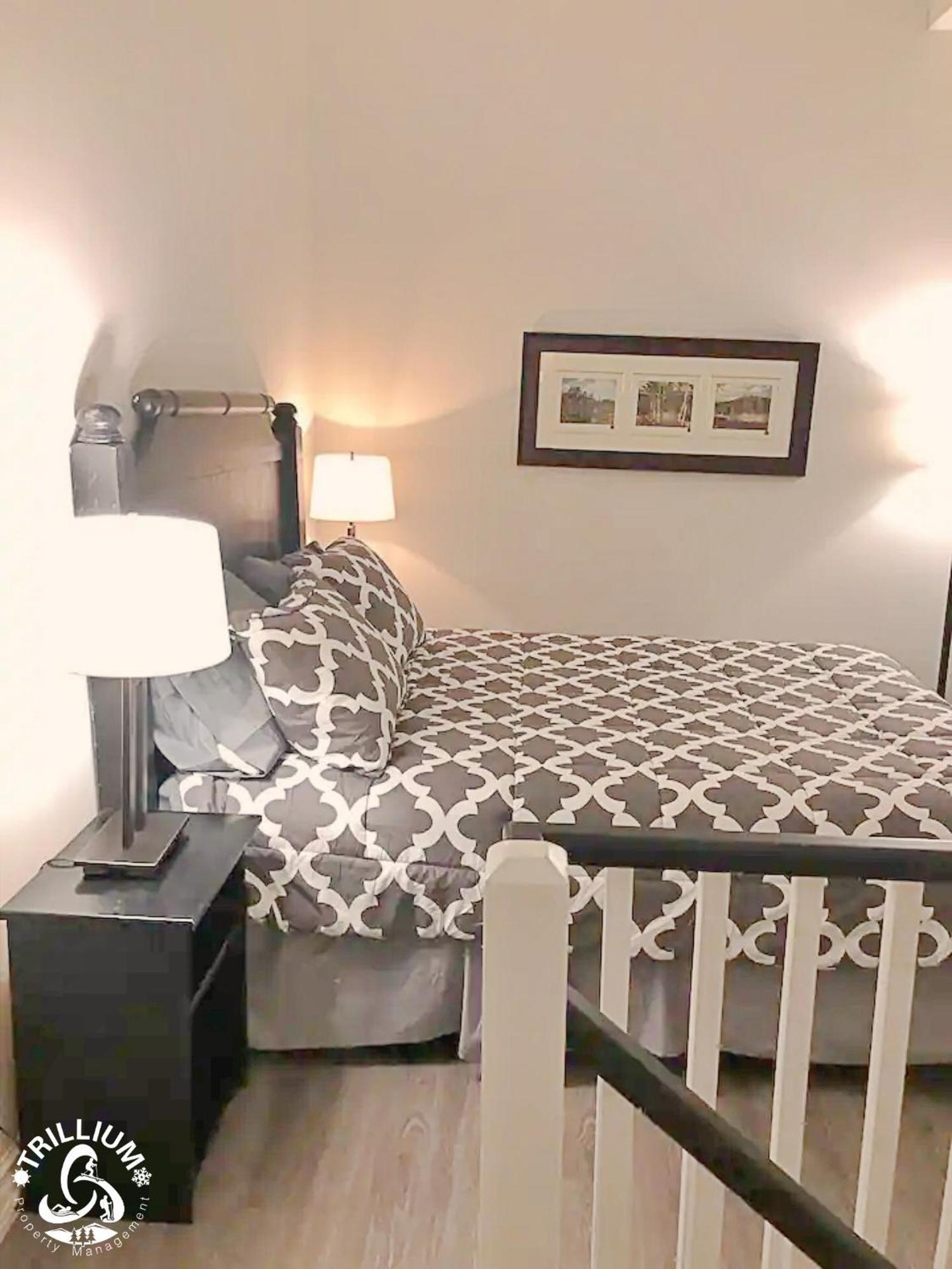 Blue Mountain, Collingwood - Loft Condo, Sleeps 4 Blue Mountains Exterior foto